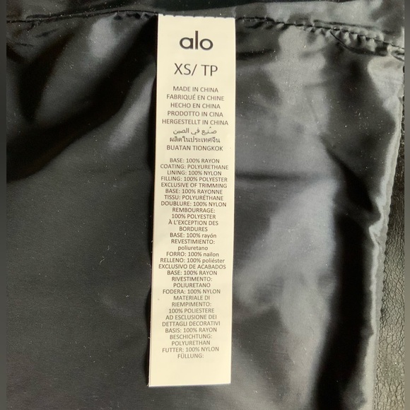 ALO Ice Breaker Puffer Jacket - Black- - Picture 11 of 12